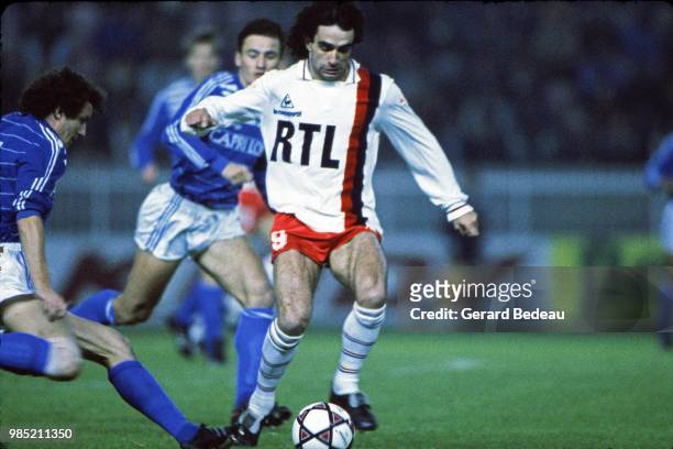 Dominique Rocheteau of Paris Saint Germain during the DIvision 1 match between Paris Saint Germain and Strasbourg on October 25th 1985