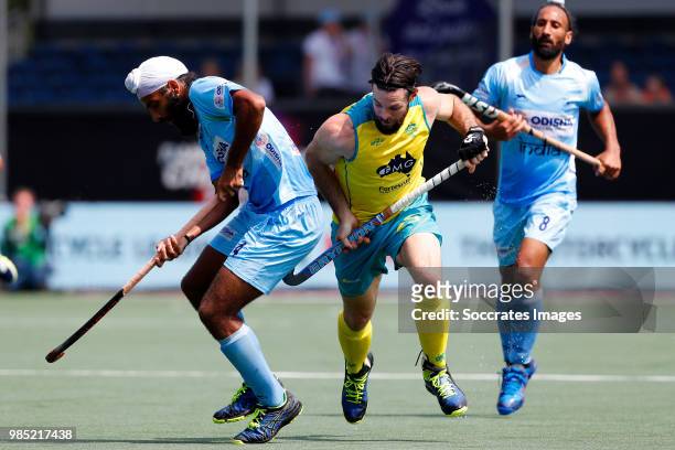 Trent Mitton of Australia, Jarmanpreet Singh of India during the Champions Trophy match between India v Australia at the Hockeyclub Breda on June 27,...
