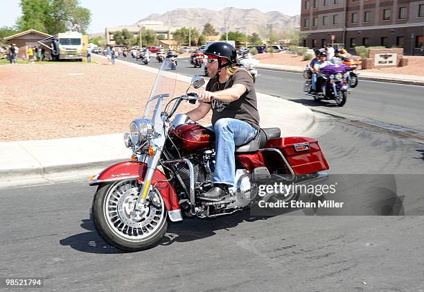 Singer Anthony Smith arrives during the Chairman's Ride at the Academy Of Country Music's USO concert at Nellis Air Force Base on April 17, 2010 in...