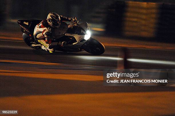 French Gwen Giabbani rides his Yamaha N°1 during the 33rd edition of the Le Mans 24-Hour endurance moto race on April 18, 2010 in Le Mans, western...