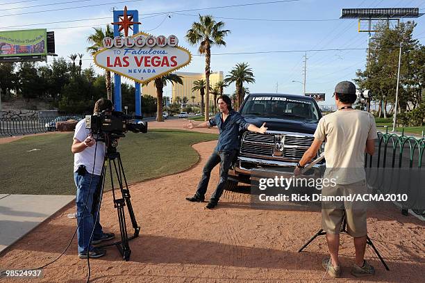 Jake Owen poses on April 17, 2010 in Las Vegas, Nevada.