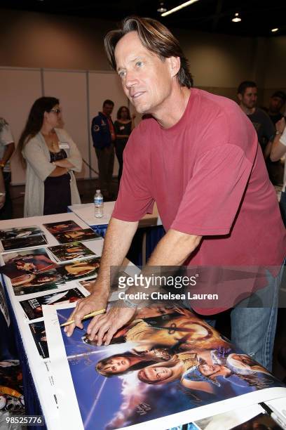 Actor Kevin Sorbo attends Wizard Entertainment's Comic Con Expo at Anaheim Convention Center on April 17, 2010 in Anaheim, California.