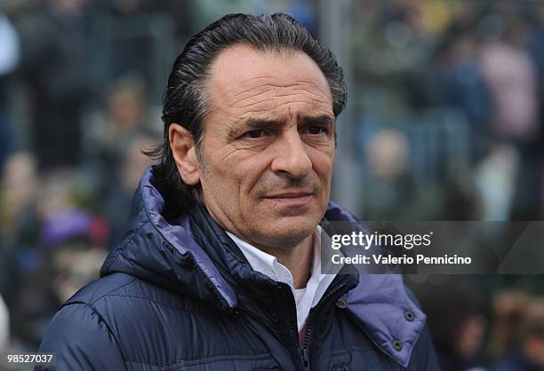 Head coach Cesare Prandelli of ACF Fiorentina looks on prior to the Serie A match between Atalanta BC and ACF Fiorentina at Stadio Atleti Azzurri...
