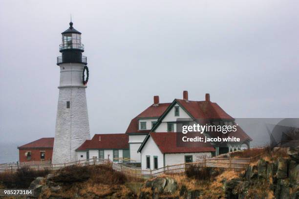 portland headlight and house - portland headlight stock pictures, royalty-free photos & images