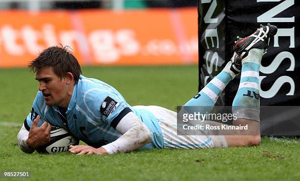 Toby Flood of Leicester bursts through to score a try during the Guinness Premiership match between Newcstle Falcons and Leicester Tigers at Kingston...