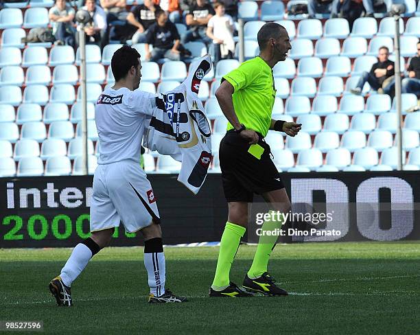 Antonio Di Natale of Udinese celebrates after scoring his team's first goal during the Serie A match between Udinese Calcio and Bologna FC at Stadio...