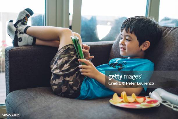 couch potato - couch potato refrán en inglés fotografías e imágenes de stock