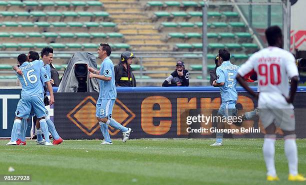 Napoli players celebrate Ezequiel Lavezzi's second goal during the Serie A match between AS Bari and SSC Napoli at Stadio San Nicola on April 18,...