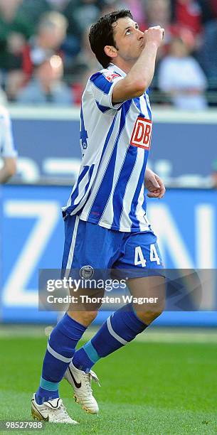 Gojko Kacar of Berlin celebrates after scoring his team's first goal during the Bundesliga match between Eintracht Frankfurt and Hertha BSC Berlin at...