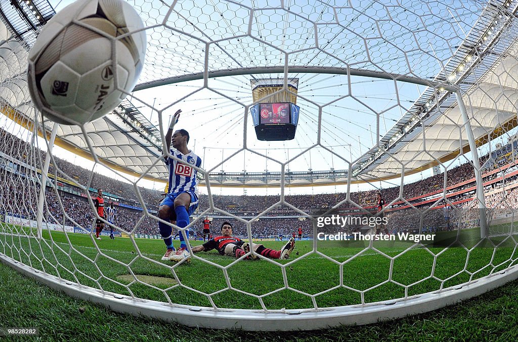 Eintracht Frankfurt v Hertha BSC Berlin - Bundesliga