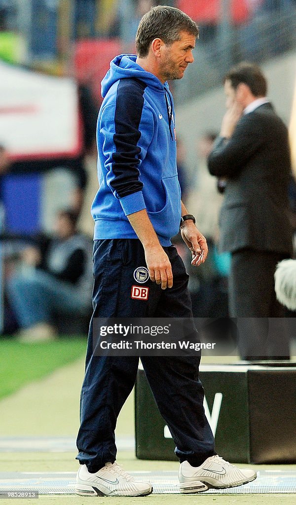 Eintracht Frankfurt v Hertha BSC Berlin - Bundesliga
