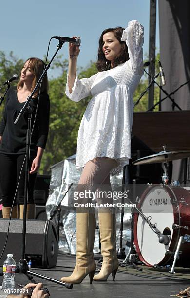 Singer Tawny Ellis performs onstage at the Dow Live Earth Run for Water at Exposition Park on April 18, 2010 in Los Angeles, California.