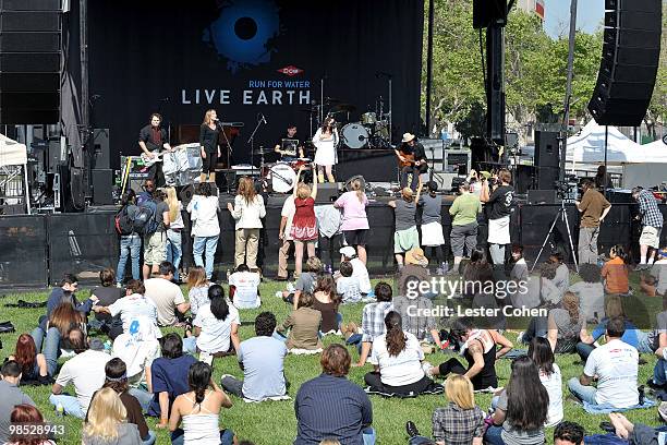 Singer Tawny Ellis performs onstage at the Dow Live Earth Run for Water at Exposition Park on April 18, 2010 in Los Angeles, California.