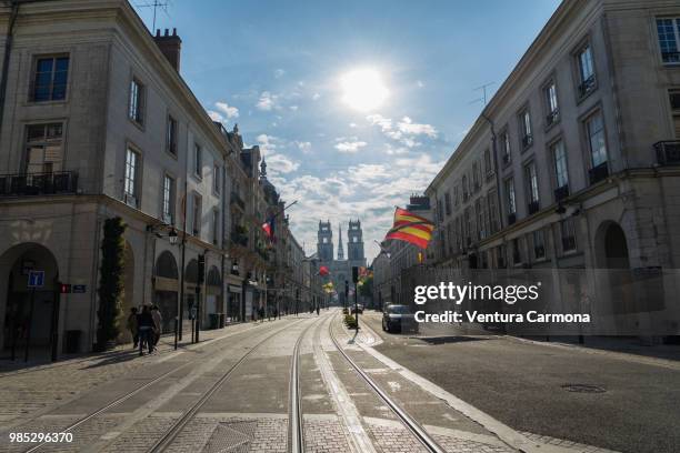 rue jeanne d'arc and the saint-croix cathedral of orléans - france - jeanne darc stock pictures, royalty-free photos & images