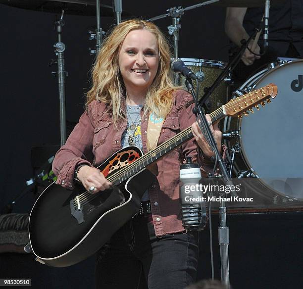 Musician Melissa Etheridge performs at the Dow Live Earth Run For Water at Exposition Park on April 18, 2010 in Los Angeles, California.