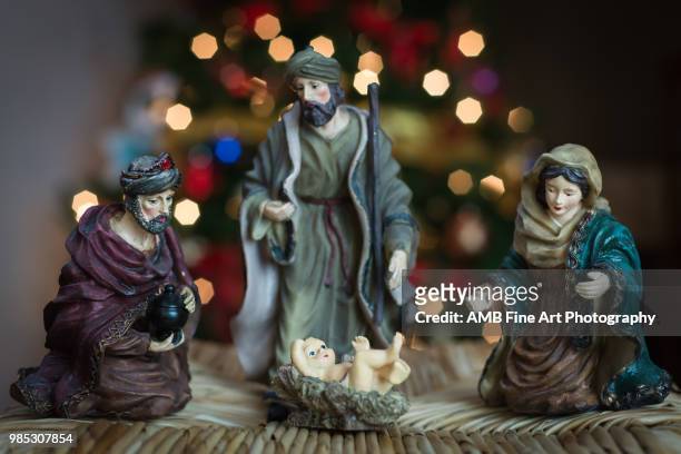 christmas nativity scene - fine art statue ストックフォトと画像