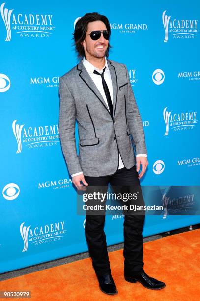 Musician Jake Owen arrives for the 45th Annual Academy of Country Music Awards at the MGM Grand Garden Arena on April 18, 2010 in Las Vegas, Nevada.