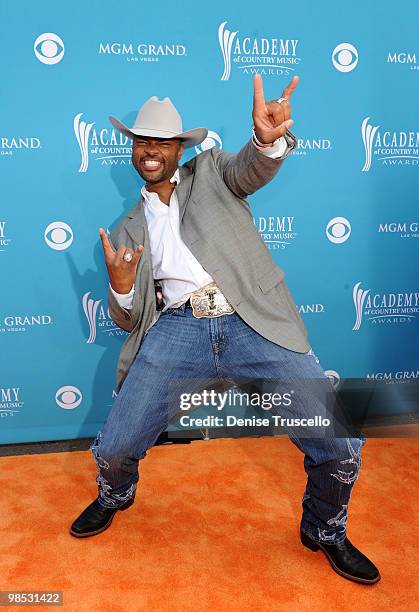 Singer Cowboy Troy arrives for the 45th Annual Academy of Country Music Awards at the MGM Grand Garden Arena on April 18, 2010 in Las Vegas, Nevada.