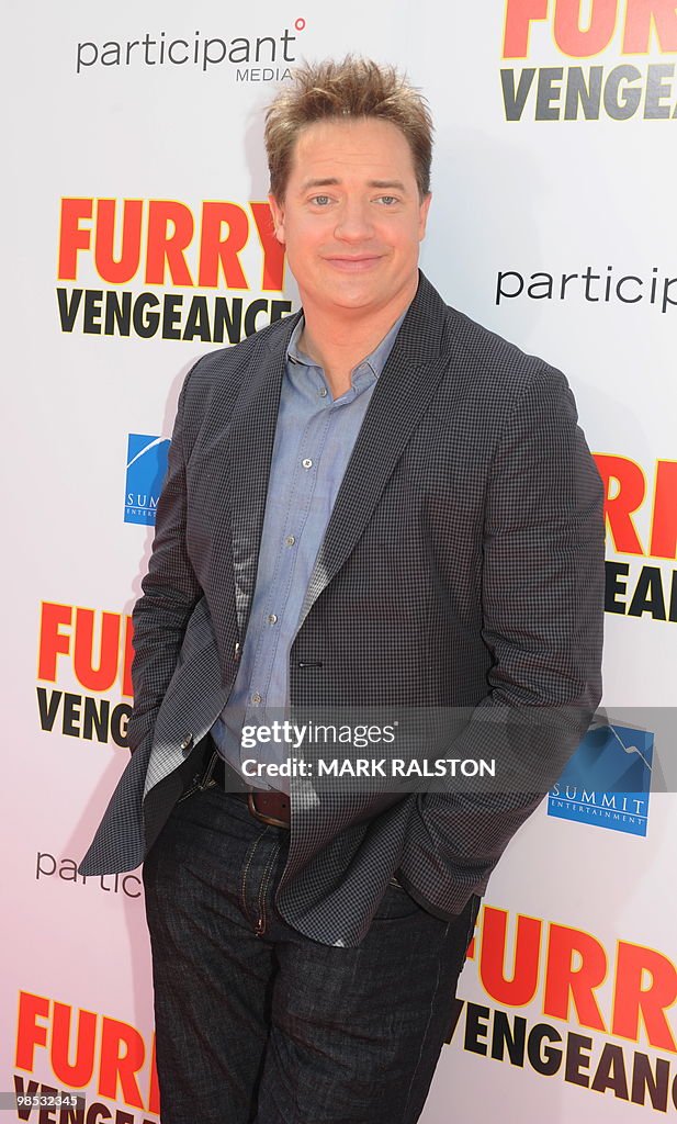 Brendan Fraser Poses On The Red Carpet As He Arrives For The Premiere brendan-fraser-poses-on-the-red-carpet-as-he-arrives-for-the-premiere