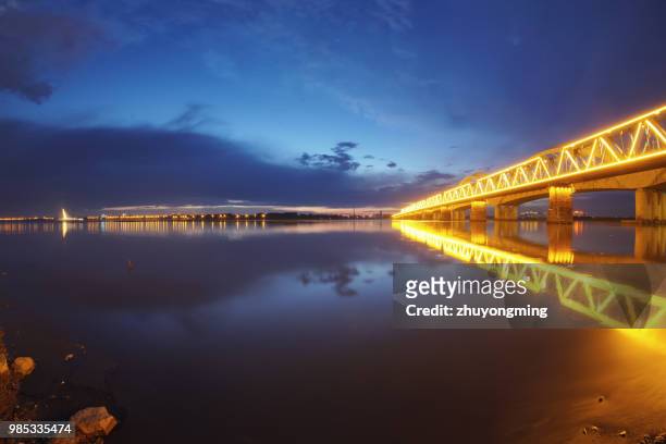 the songhua river binzhou railway bridge,harbin - binzhou stock-fotos und bilder