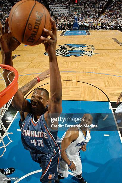 Theo Ratliff of the Charlotte Bobcats dunks against the Orlando Magic in Game One of the Eastern Conference Quarterfinals during the 2010 NBA...