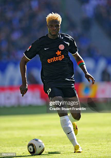 Aristide Bance of Mainz in action during the Bundesliga match between Hamburger SV and FSV Mainz 05 at HSH Nordbank Arena on April 17 in Hamburg,...