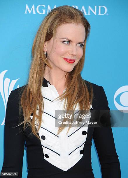 Actress Nicole Kidman arrives for the 45th Annual Academy of Country Music Awards at MGM Grand Garden Arena on April 18, 2010 in Las Vegas, Nevada.