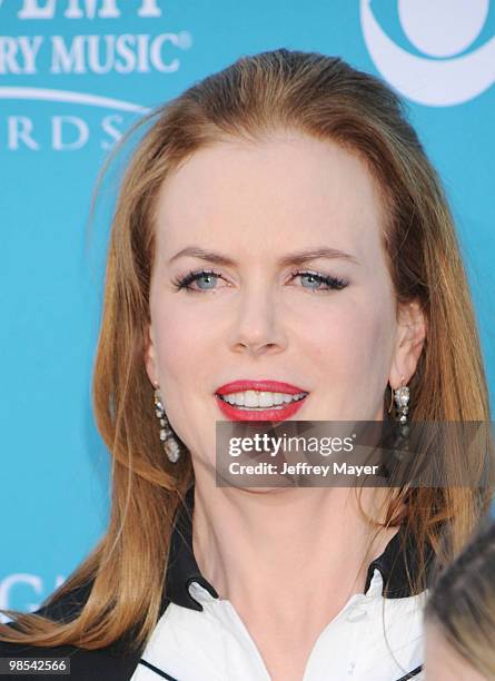 Actress Nicole Kidman arrives for the 45th Annual Academy of Country Music Awards at MGM Grand Garden Arena on April 18, 2010 in Las Vegas, Nevada.