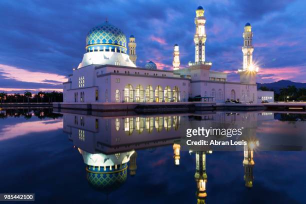 floating mosque 2 - floating mosque bildbanksfoton och bilder
