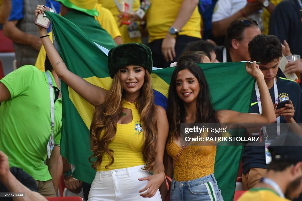 FBL-WC-2018-MATCH41-SRB-BRA-FANS