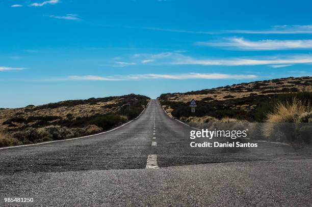 carretera al cielo... - carretera stock pictures, royalty-free photos & images