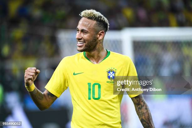 Neymar Jr of Brazil celebrates the victory during the FIFA World Cup Group E match between Serbia and Brazil on June 27, 2018 in Moscow, Russia.