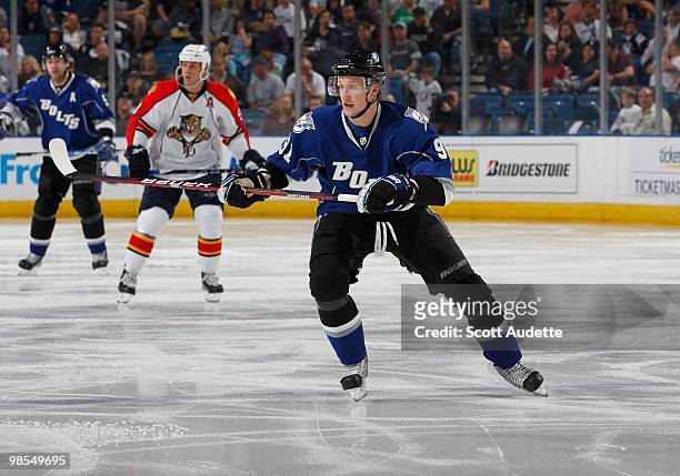 Steven Stamkos of the Tampa Bay Lightning skates to the puck against the Florida Panthers at the St. Pete Times Forum on April 10, 2010 in Tampa,...
