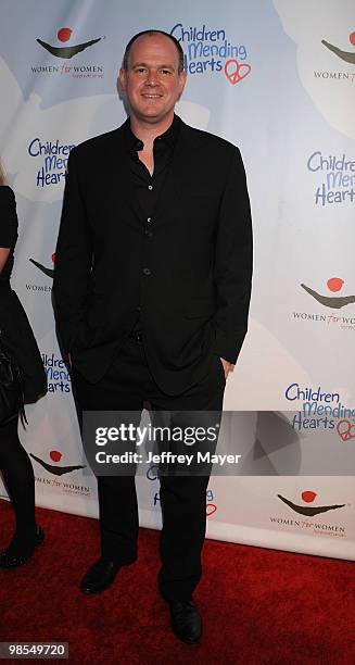 Sports commentator Rich Eisen arrives at the at Children Mending Hearts Third Annual Peace Please Gala the Music Box Theatre on April 16, 2010 in...