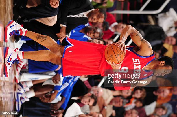 Andre Iguodala of the Philadelphia 76ers looks for an open pass during the game against the Phoenix Suns on February 24, 2010 at US Airways Center in...