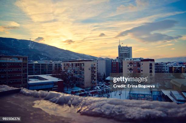 city in winter - eroina stock pictures, royalty-free photos & images