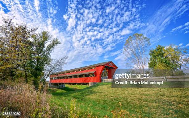 bigelow covered bridge - bigelow covered bridge stock pictures, royalty-free photos & images