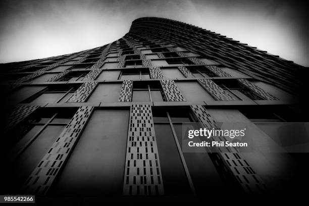 cayan tower - cayan tower stock pictures, royalty-free photos & images
