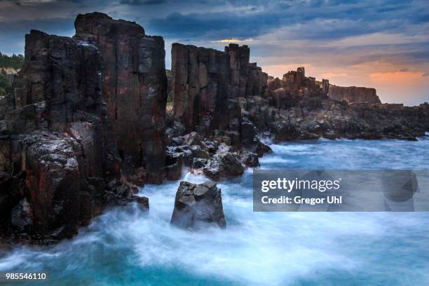 kiama bombo beach - bombo stock-fotos und bilder