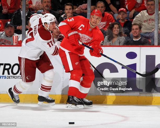 Nicklas Lidstrom of the Detroit Red Wings makes a pass in front of Radim Vrbata of the Phoenix Coyotes during Game Three of the Eastern Conference...