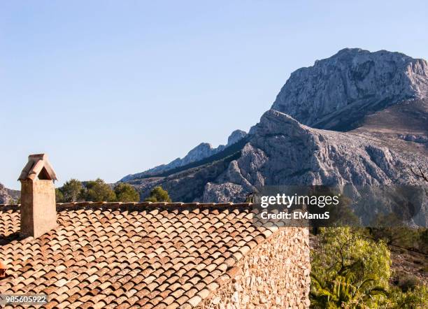 tarbena - tarbena photos et images de collection