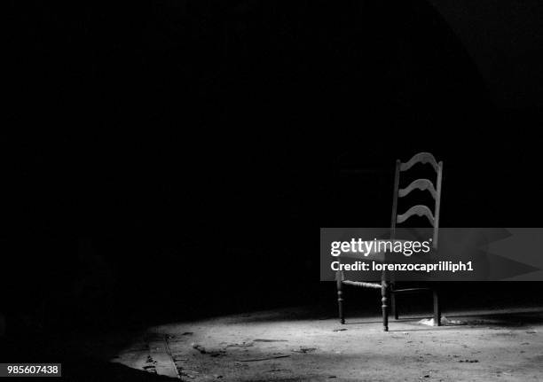 waiting - empty waiting room stock pictures, royalty-free photos & images