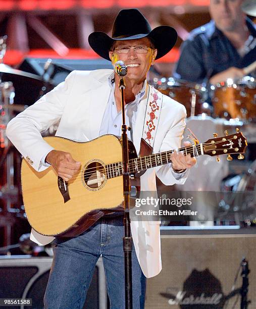 Musician George Strait performs onstage during Brooks & Dunn's The Last Rodeo Show at MGM Grand Garden Arena on April 19, 2010 in Las Vegas, Nevada.