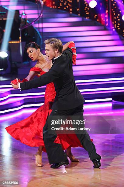 Episode 1005" - This week on "Dancing with the Stars," it was movie night, with eight remaining couple doing the Jive, Quickstep, Cha Cha Cha, Tango,...