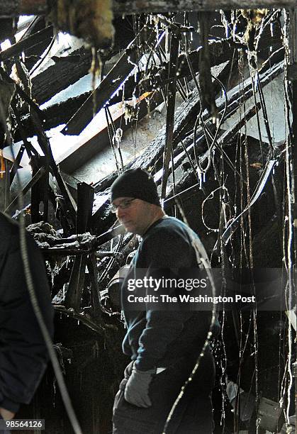 Ph-ihopfire DATE: December 30, 2009 NEG NUMBER: 211995 LOCATION: 3700 Bladensburg Rd. PHOTOGRAPHER: GERALD MARTINEAU, TWP CAPTION: We photograph PG...