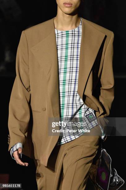 Model, fashion detail, walks the runway during the Kenzo Menswear Spring/Summer 2019 show as part of Paris Fashion Week on June 24, 2018 in Paris,...