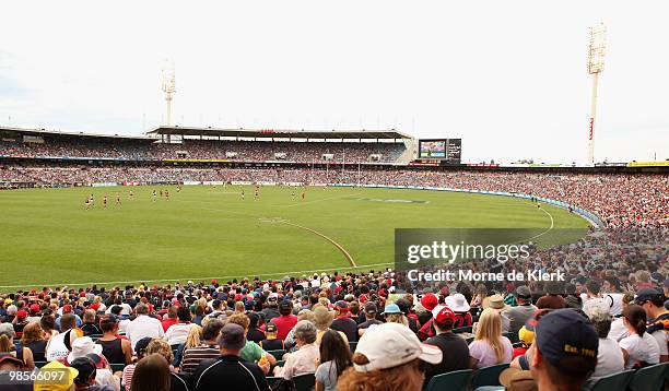 General view during the round four AFL match between the Adelaide Crows and the Carlton Blues at AAMI Stadium on April 17, 2010 in Adelaide,...