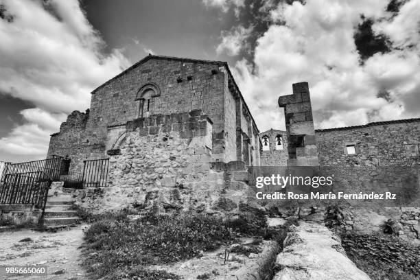 wall ruins of the hermitage of san frutos, hoces del río duratón natural park, segovia, spain - rz stock pictures, royalty-free photos & images