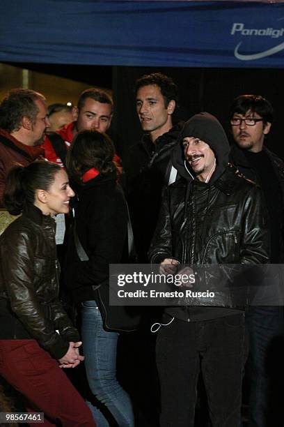 Ambra Angiolini, Raul Bova, Luca Bizzarri and Ricky Manphis on location for 'Immaturi', an Italian fictional TV programme being filmed on the streets...