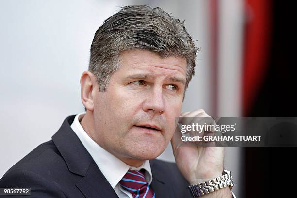 Burnley's English manager Brian Laws looks on during the English Premier League football match between Sunderland and Burnley at the Stadium of...
